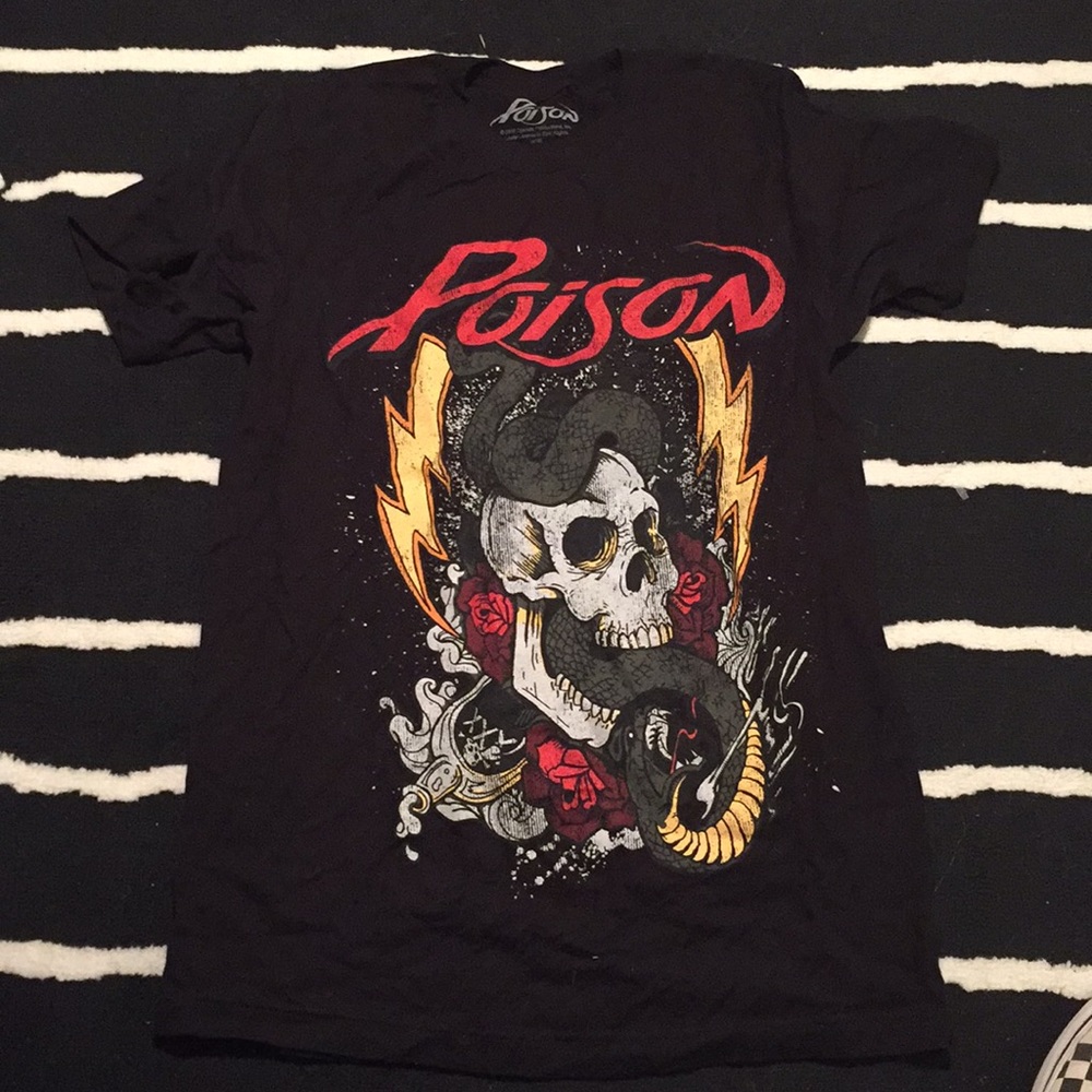 Graphic tee shirt
